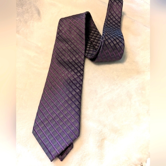 Calvin Klein Purple Silk Tie - Picture 1 of 5